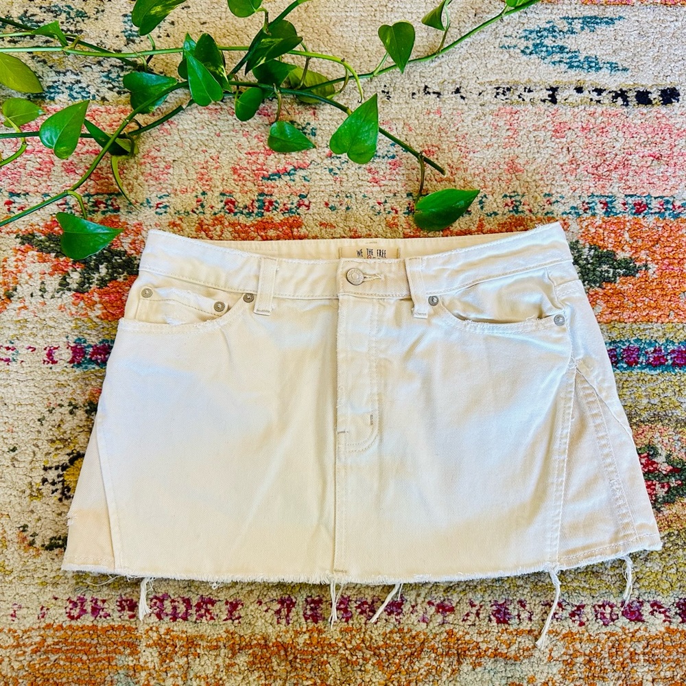 Free People - We The Free White Denim, Two Tone Mini Skirt. Size 27 (4)🌞